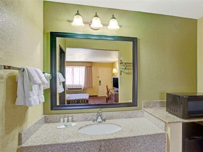 Travelodge By Wyndham Tucson Az Cortaro Extérieur photo